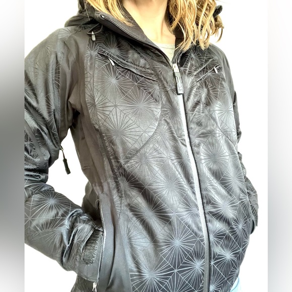 Spyder black starburst snowboard ski jacket size 4 winter coat cold weather - Picture 3 of 16